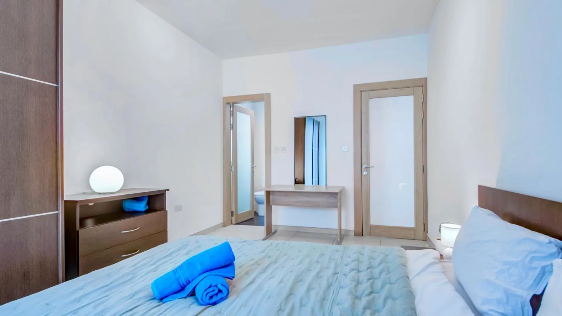 Super Location, St Julians, 2 Bedroom, Paceville Apt 7 By Vaganza Saint Julian's 0*,