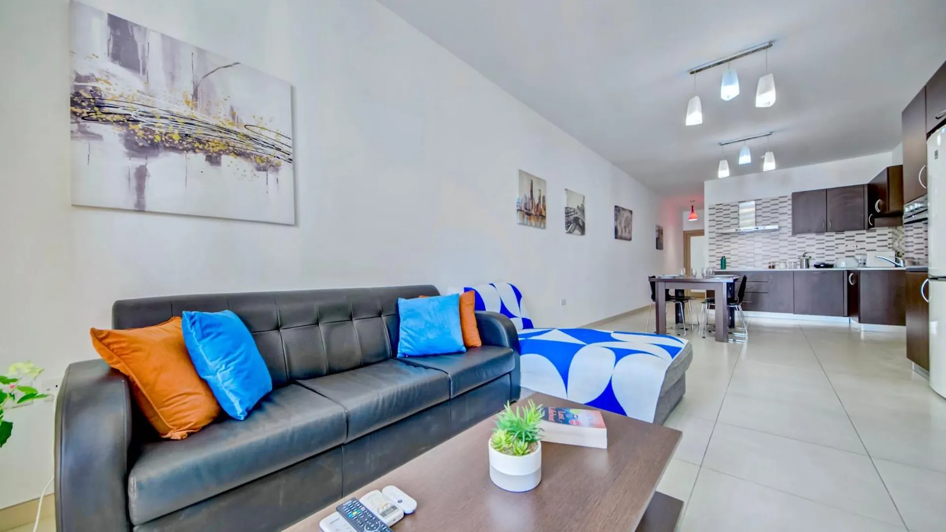 Apartment Super Location, St Julians, 2 Bedroom, Paceville Apt 7 By Vaganza Saint Julian's